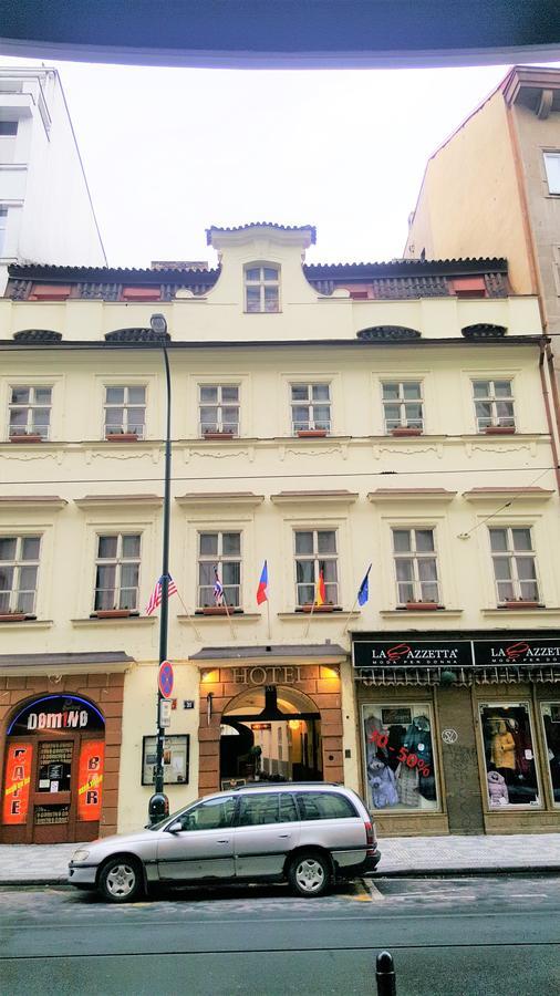 U Dvou Zlatych Klicu Hotel Praga